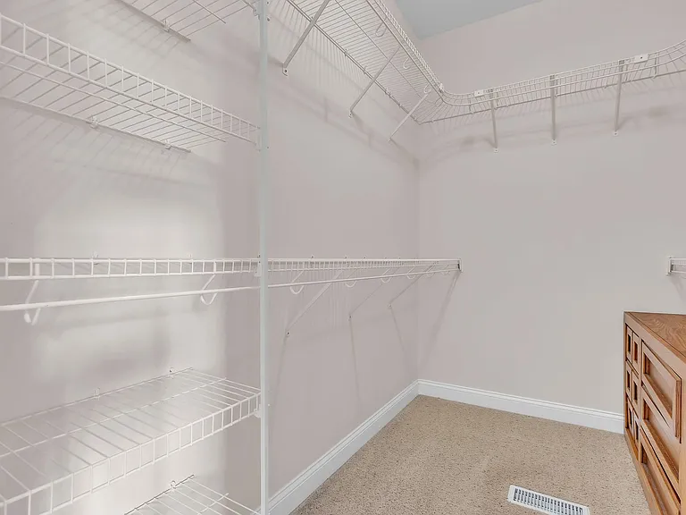 210 Raven Ridge Ct — Photo 28