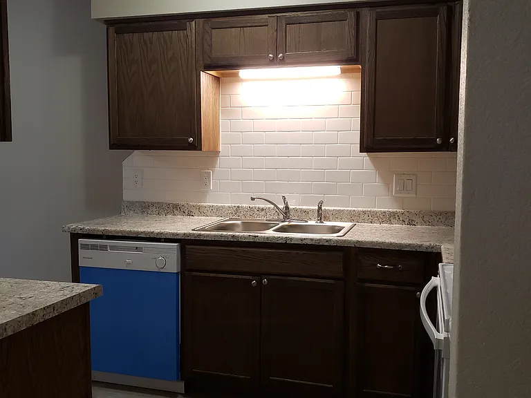 700 S 11th St #B9 — Photo 2
