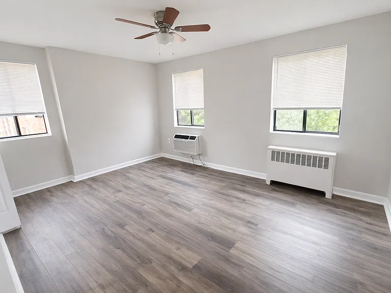 6 Galveston St SW #303 — Photo 6