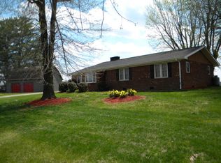 128 Cox Ford Rd, Ararat, NC 27007