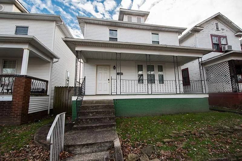 1526 Jackson St photo 1