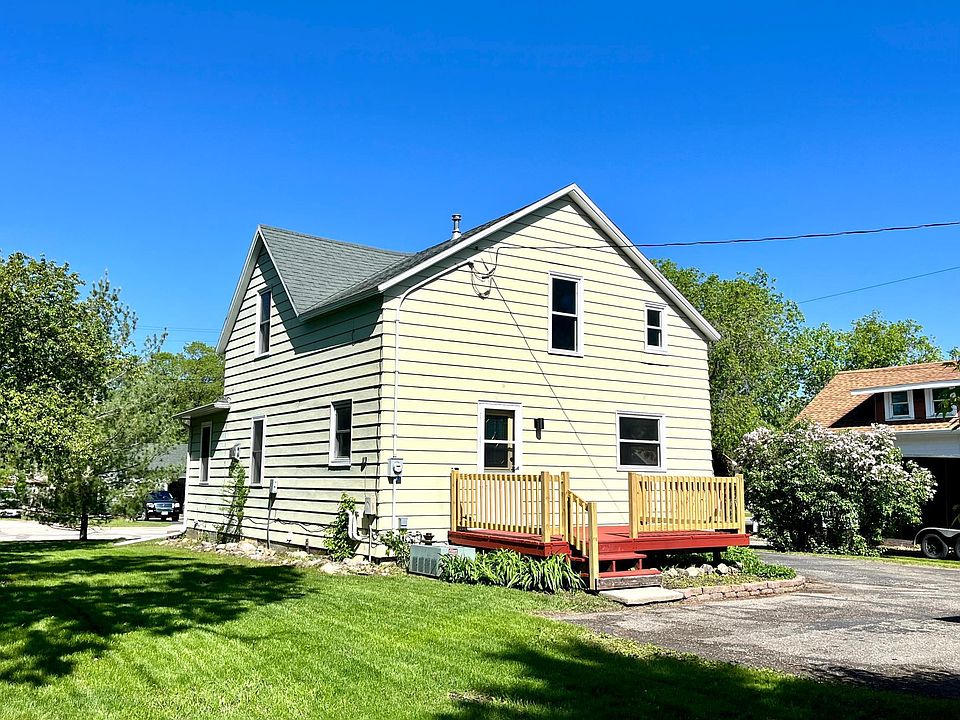 1st image of 213 Lake Ave