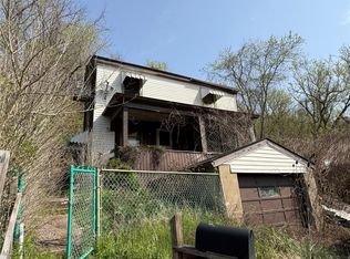 44 Mann St, Bridgeport, OH 43912