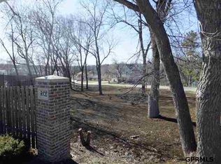 10575 Gold Plz, Omaha, NE 68124