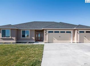 21306 Berry Dr, Benton City, WA 99320