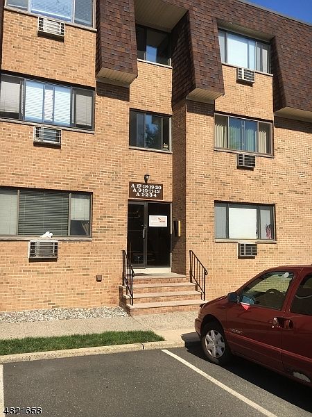 1st image of 731-733 BELLEVILLE AVE A4