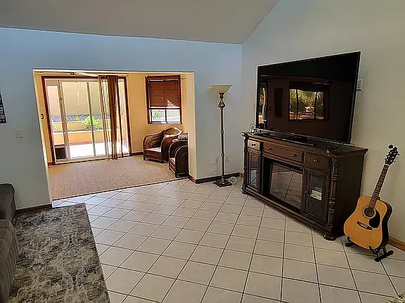 15 E Willow Ave — Photo 8