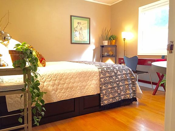 Another view of the 1st floor bedroom