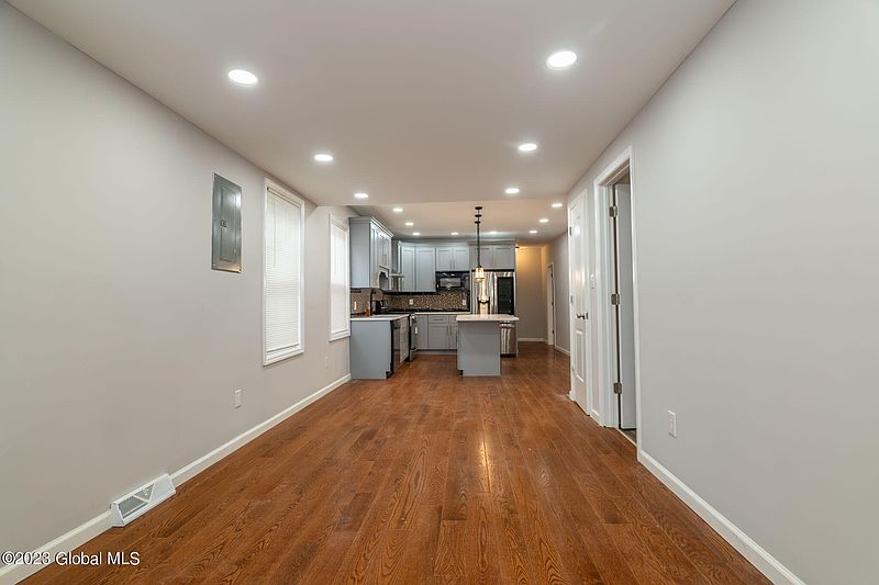 4th image of 1681 Van Vranken Avenue