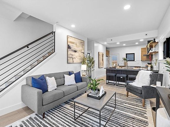2nd image of 307 W Elizabeth St #1