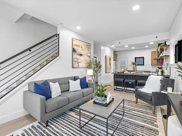 2406 W 10th St #A, Austin, TX 78703