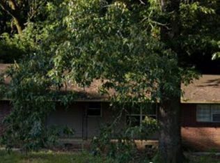 3895 S Lakewood Dr, Memphis, TN 38128