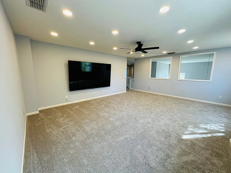 1728 Blackbird St — Photo 14