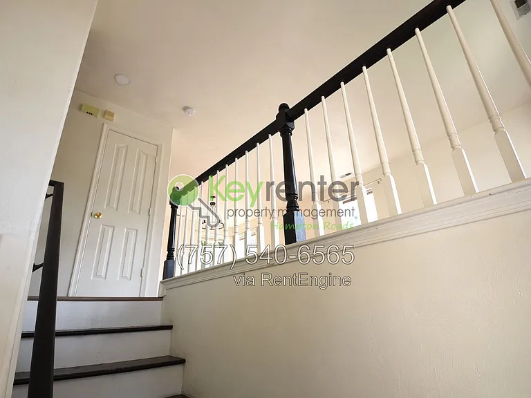 1109 Lady Ashley Dr — Photo 4