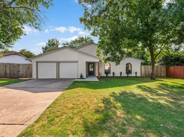 6504 Massey Ct, North Richland Hills, TX 76182