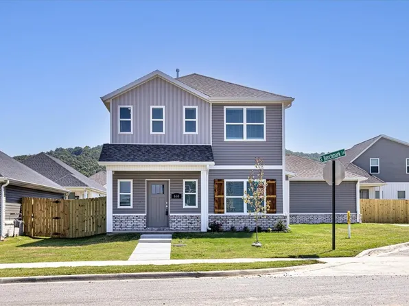 660 S Benchmark, Fayetteville, AR 72704