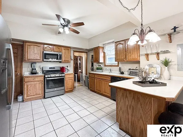 1536 S 24th St, Omaha, NE 68108
