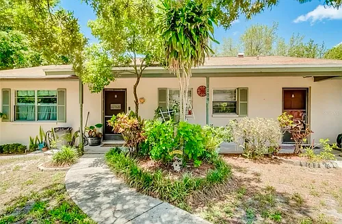 1109 E Rohe St #A Photo 1