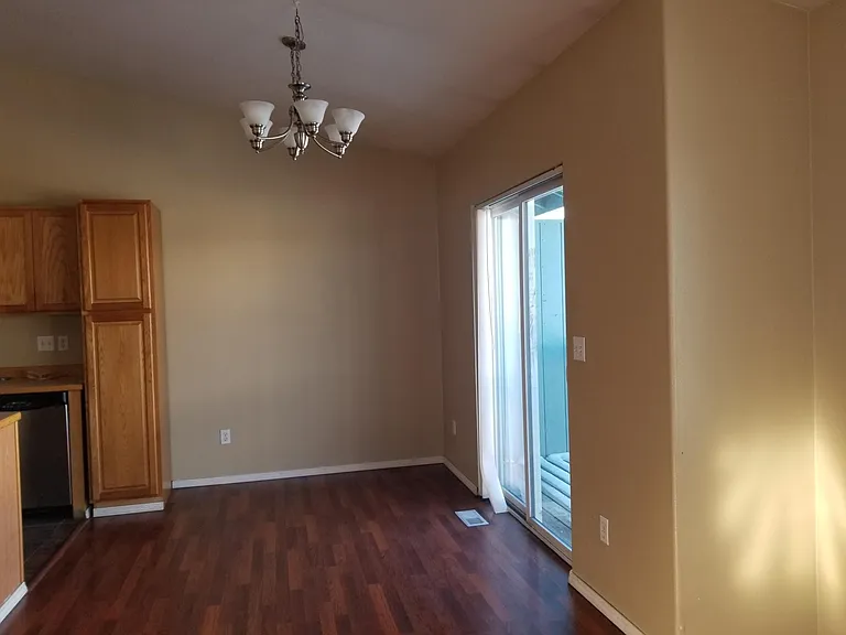 1122 Covington Ct — Photo 3