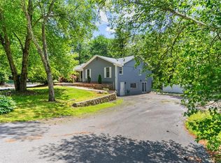 10 Susan Elizabeth Dr, Johnston, RI 02919