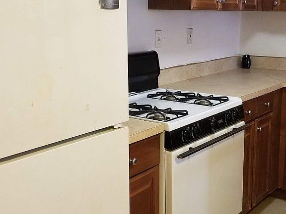 3rd image of 82 Rogers Ave #1