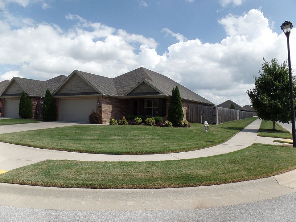 1st image of 3028 N Azure Ave