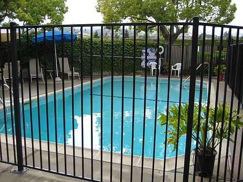 4th image of 7209 Rainbow Dr APT C12