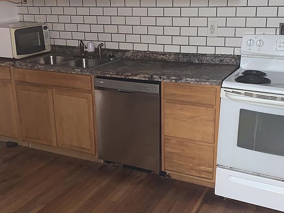 5th image of 1209 W 8th St #2