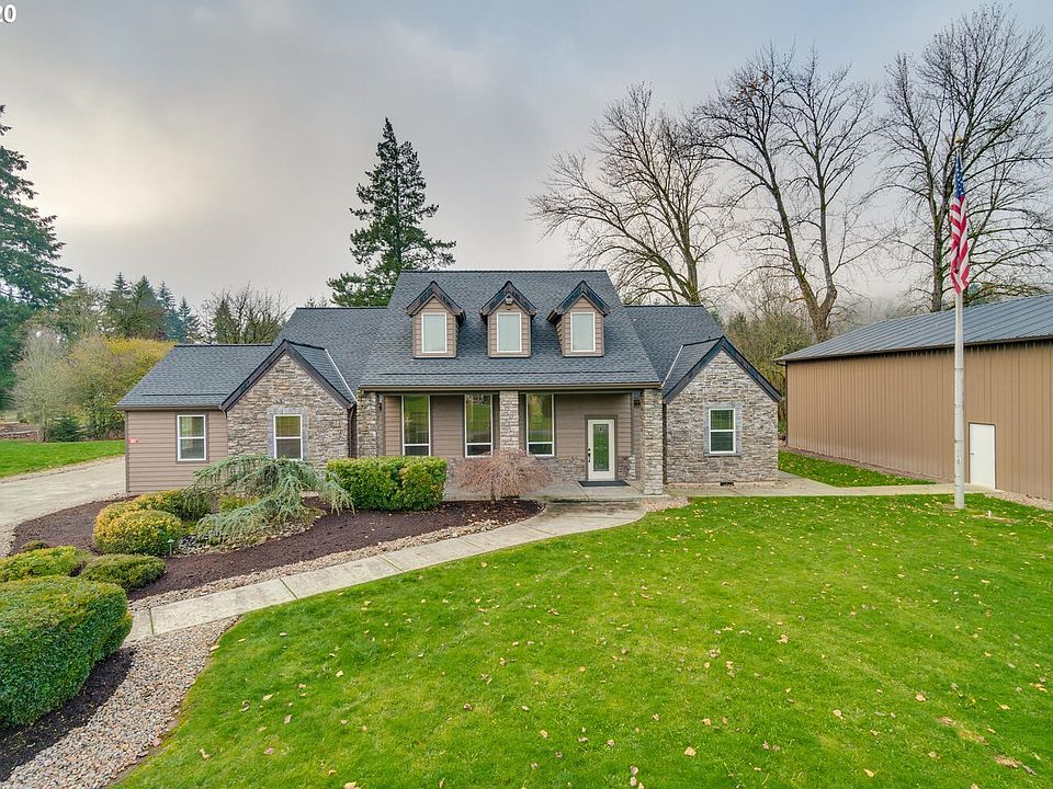 1st image of 155 Eagle Point Dr