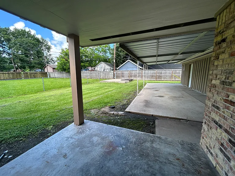 2512 Cherry Ln — Photo 11