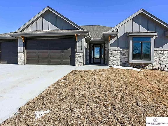 2nd image of 3105 N 192nd Ave