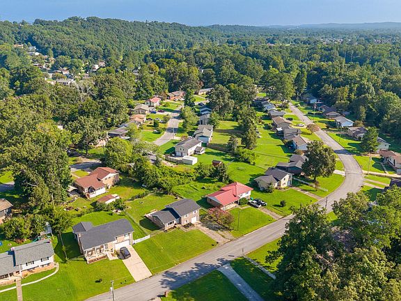4th image of 49 Foster Dr
