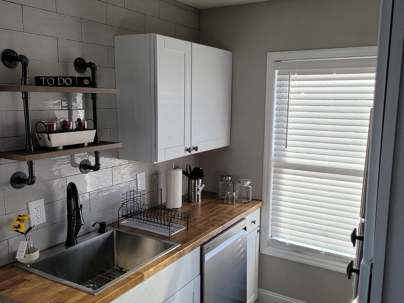 625 Morgan St — Photo 4