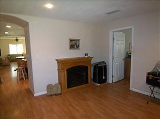 4th image of 3732 San Joaquin Ave