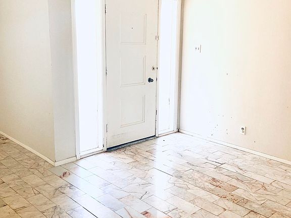 3rd image of 2500 Nashville Ave
