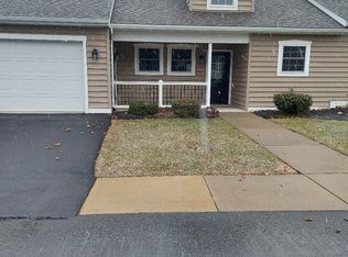 920 Still Waters Ln #920, Pennsburg, PA 18073