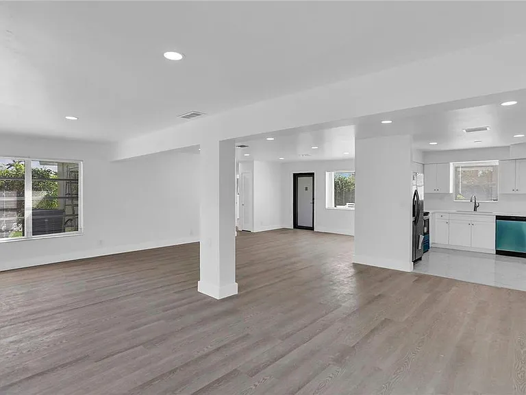 1013 SE 14th Ct — Photo 17