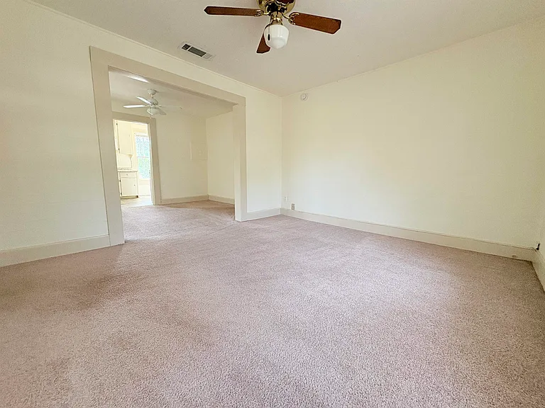 1612 N M L King Jr Blvd #UP — Photo 3