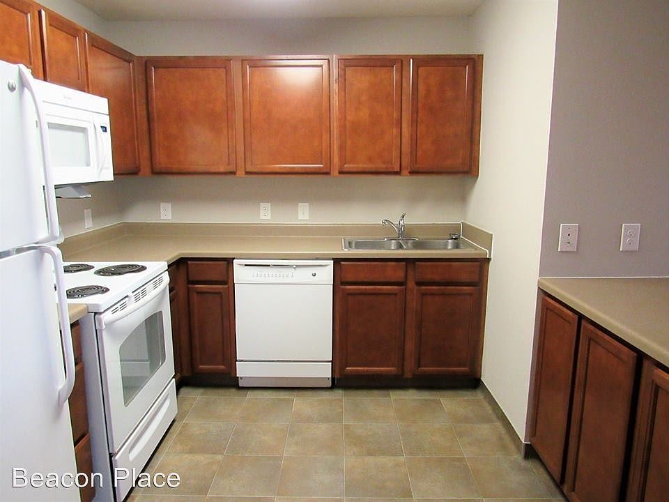 2nd image of 1931 23rd Ave APT 302