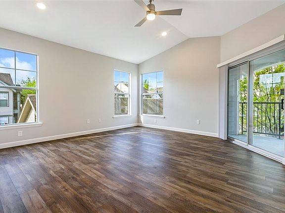 3rd image of 350 Emerald Forest Blvd Unit 122