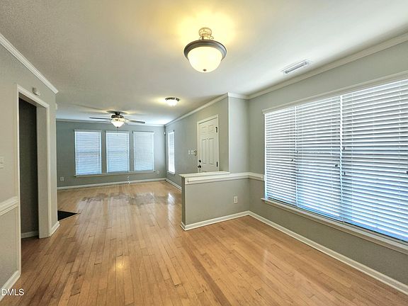 4th image of 9716 Layla Ave