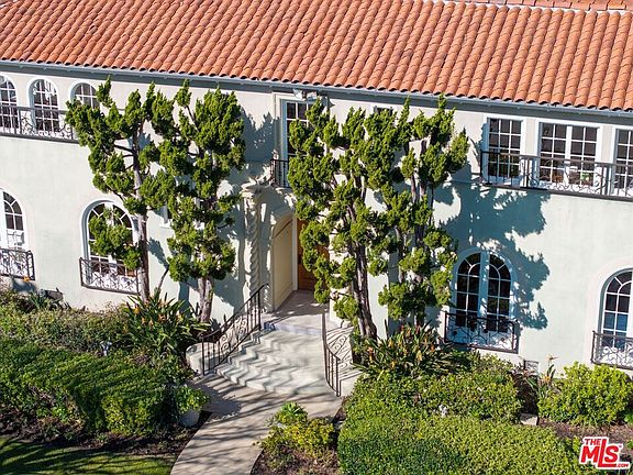 2nd image of 441 S Muirfield Rd