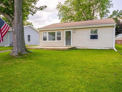 718 Imperial Rd, Valparaiso, IN, 46385
