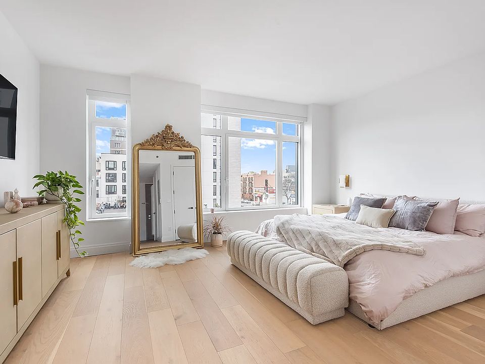 1st image of 185 18th St #310