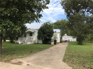 412 W Avenue B, Hico, TX 76457