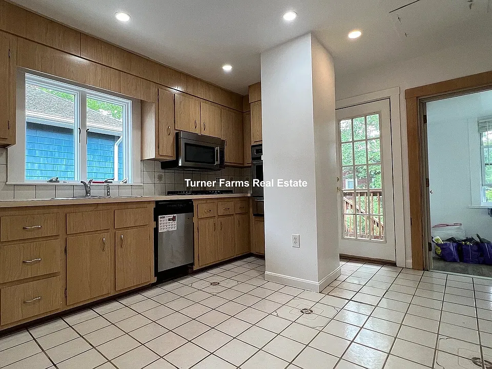 24 Chetwynd Rd #2