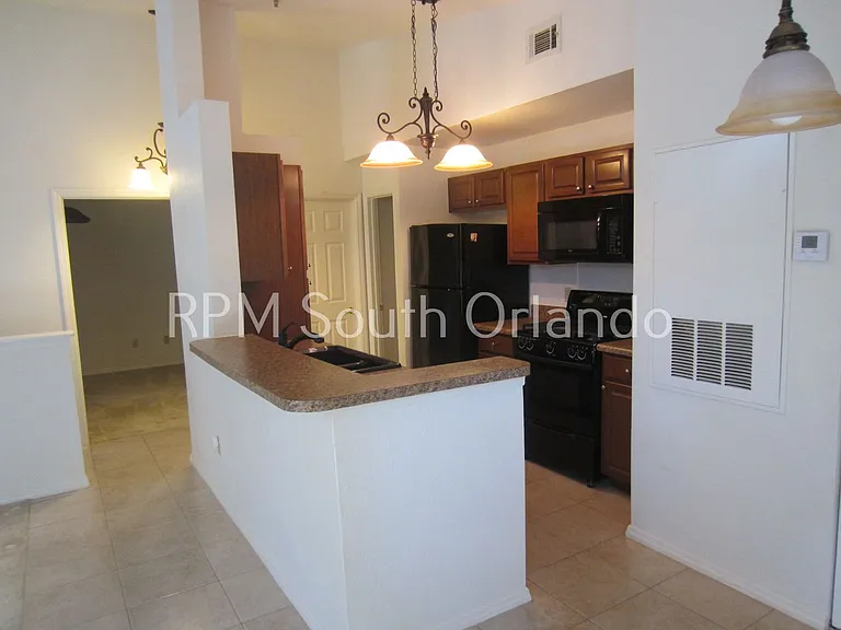1611 Columbia Arms Cir #236 — Photo 4