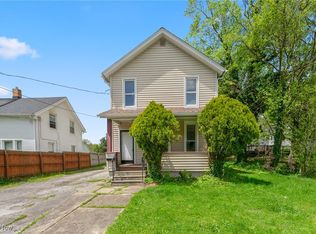 22 N Clover Ave, Niles, OH 44446