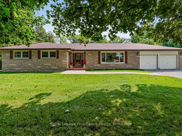 794 Foxboro Stirling Rd, Quinte West, ON K0K 2B0