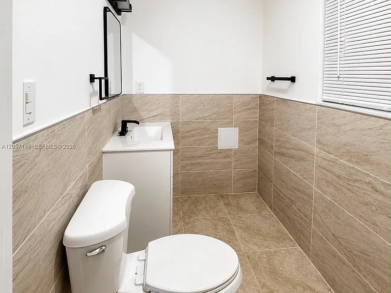 1461 NE 56th St #1-3 — Photo 5
